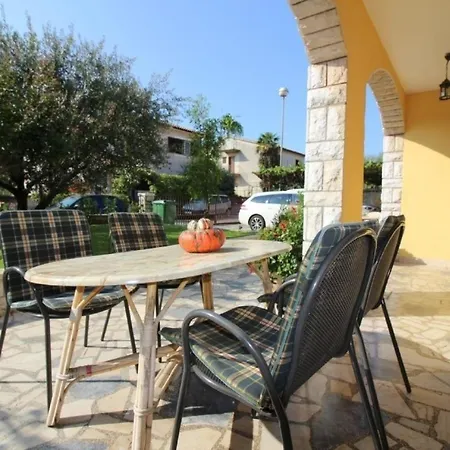 In Mit Schoner Terrasse * Poreč