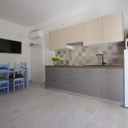 Apartamento In Mit Schoner Terrasse *